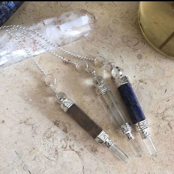 Pendulums With Quartz Point in Assortment Of Gemstones - Picture 1 of 4